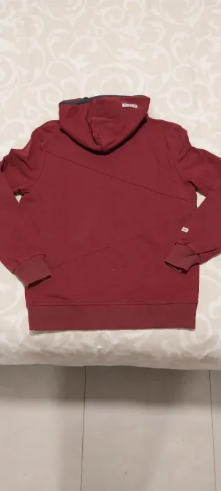 Sudadera con capucha y cremallera