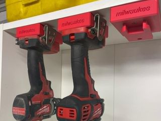 MILWAUKEE 18V –4 Soportes para herramientas