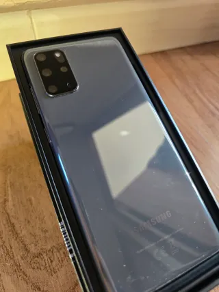 Samsung Galaxy S20+ 5G con scatola e custodia