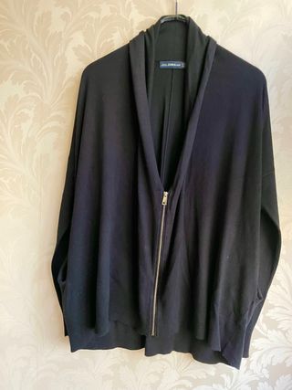 Chaqueta Zara punto cremallera oversize.