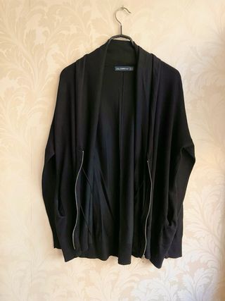 Chaqueta Zara punto cremallera oversize.