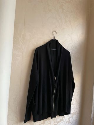 Chaqueta Zara punto cremallera oversize.