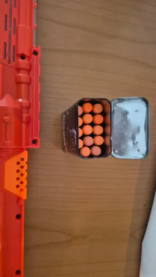 Nerf SurgeFire + Nerf metralleta cartucho recargab