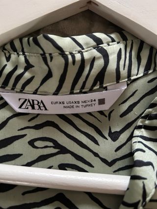 Camisa Zara estampado cebra verde