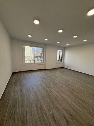Oficina en alquiler en Eixample Nord – La Devesa en Girona