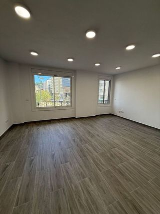 Oficina en alquiler en Eixample Nord – La Devesa en Girona