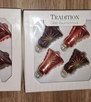 Campane di cristallo, due scatole