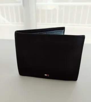 Cartera Tommy Hilfiger Negra Nueva