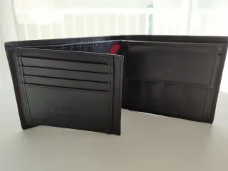 Cartera Tommy Hilfiger Negra Nueva