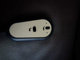 Sillón de piel marrón con masaje