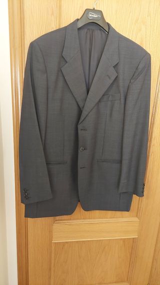 Traje de hombre gris