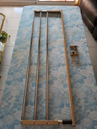 Barandilla ortopédica per llit.