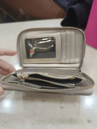 Cartera Parfois dorada pequeña