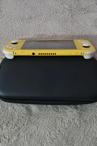 Nintendo Switch Lite. Nueva
