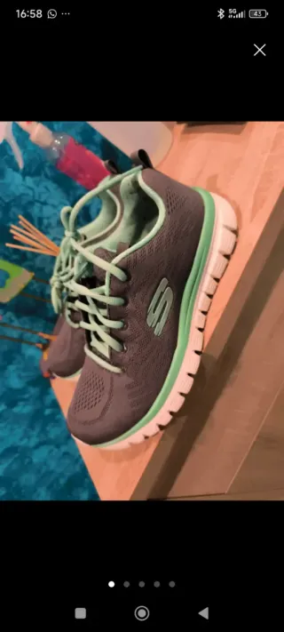 Zapatillas Skechers Gris y Verde