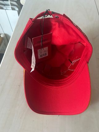 Gorra Ferrari roja Fernando Alonso nueva