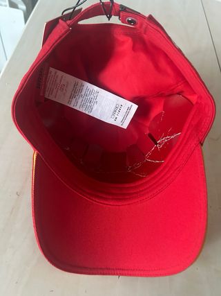 Gorra Ferrari roja Fernando Alonso nueva