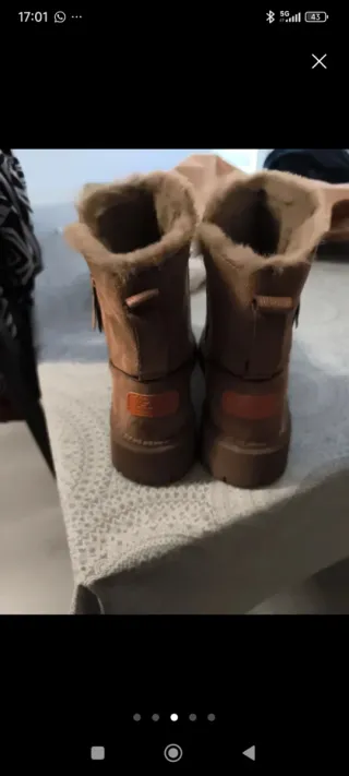 Botas marrones con cremallera y pelo