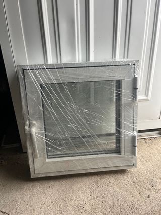 Ventana aluminio abatible 50x50 nueva