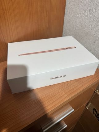 Funda MacBook Air Transparente + Caja