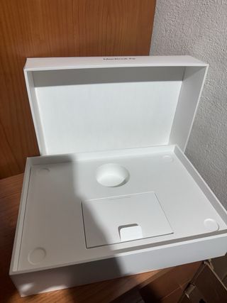 Funda MacBook Air Transparente + Caja