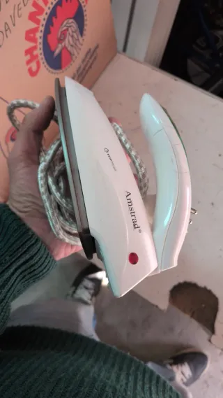 Ferro da viaggio Amstrad da 20cm