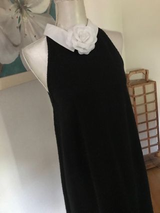 Vestido Negro Zara con Cuello Blanco