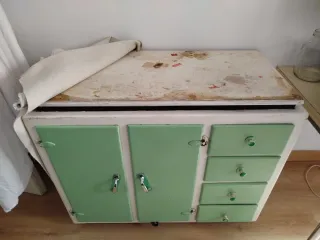 URGE! Antigua alacena verde blanca - últimos días