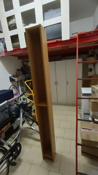 Colonna mobiletto in legno marrone