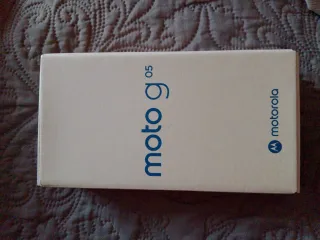 Telefono Motorola Moto G05