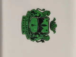 Piatto in ceramica decorato