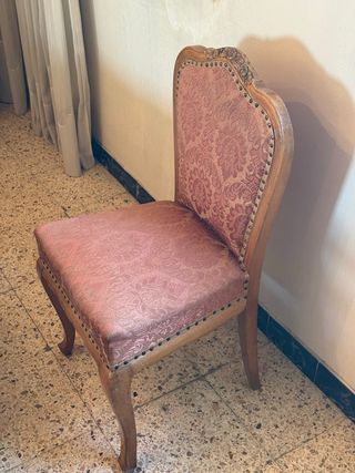 Silla tapizada estilo clásico