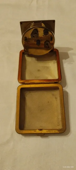 Sveglia da viaggio con decoro floreale