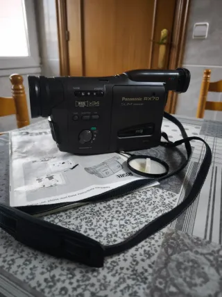 Videocámara Panasonic NV-RX70EG VHS-C Negra