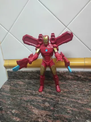 Muñeco Iron Man Marvel con Accesorios