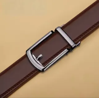 Cintura in Pelle Marrone - Chiusura a Cricchetto