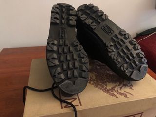 NUEVAS Botas de montaña Notton negras talla 37-38