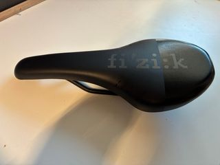 Sillín Bicicleta Fizik Negro