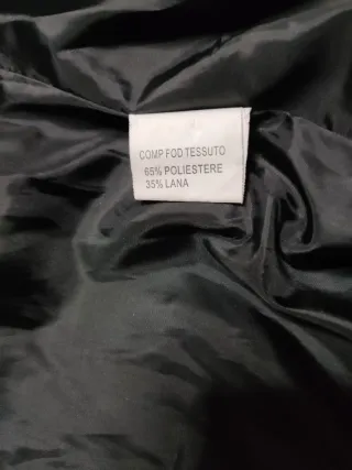 Elegante Cappotto Nero Doppiopetto 35% Lana