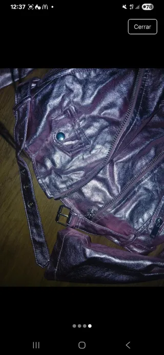 Chaqueta polipiel rosa metalizado Bershka