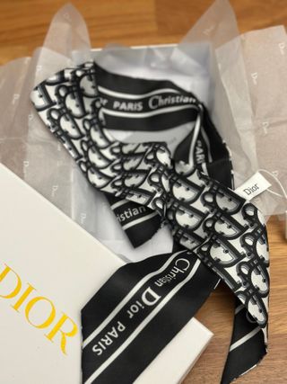 Foulard Dior in Seta Nero e Bianco