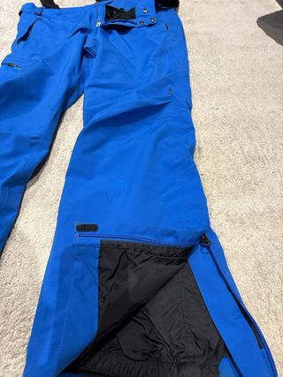 Pantalones de Ski Tsunami Verdes y Azules 75€ cada