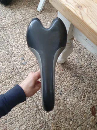 Tija y sillín Fi'zi:k