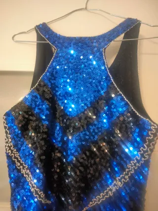 Vestido de fiesta lentejuelas azul y negro