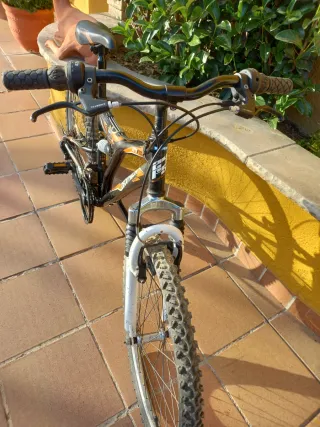 BICICLETA DECATHLON 24"