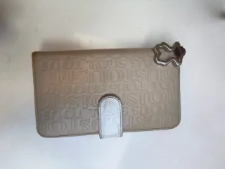 Cartera Tous Beige con Charm Rosa
