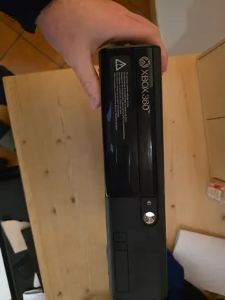 Xbox 360 Nera + 2 Controller + Giochi