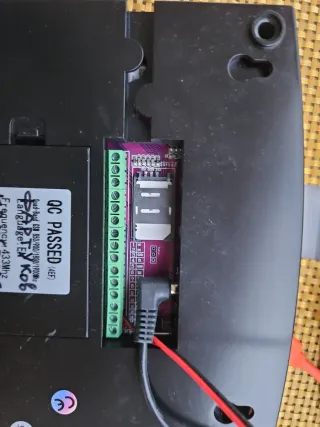 Sistema de alarma con tarjeta SIM