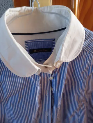 Camisa de rayas azul y blanca para mujer