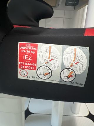 Elevador coche infantil rojo y negro